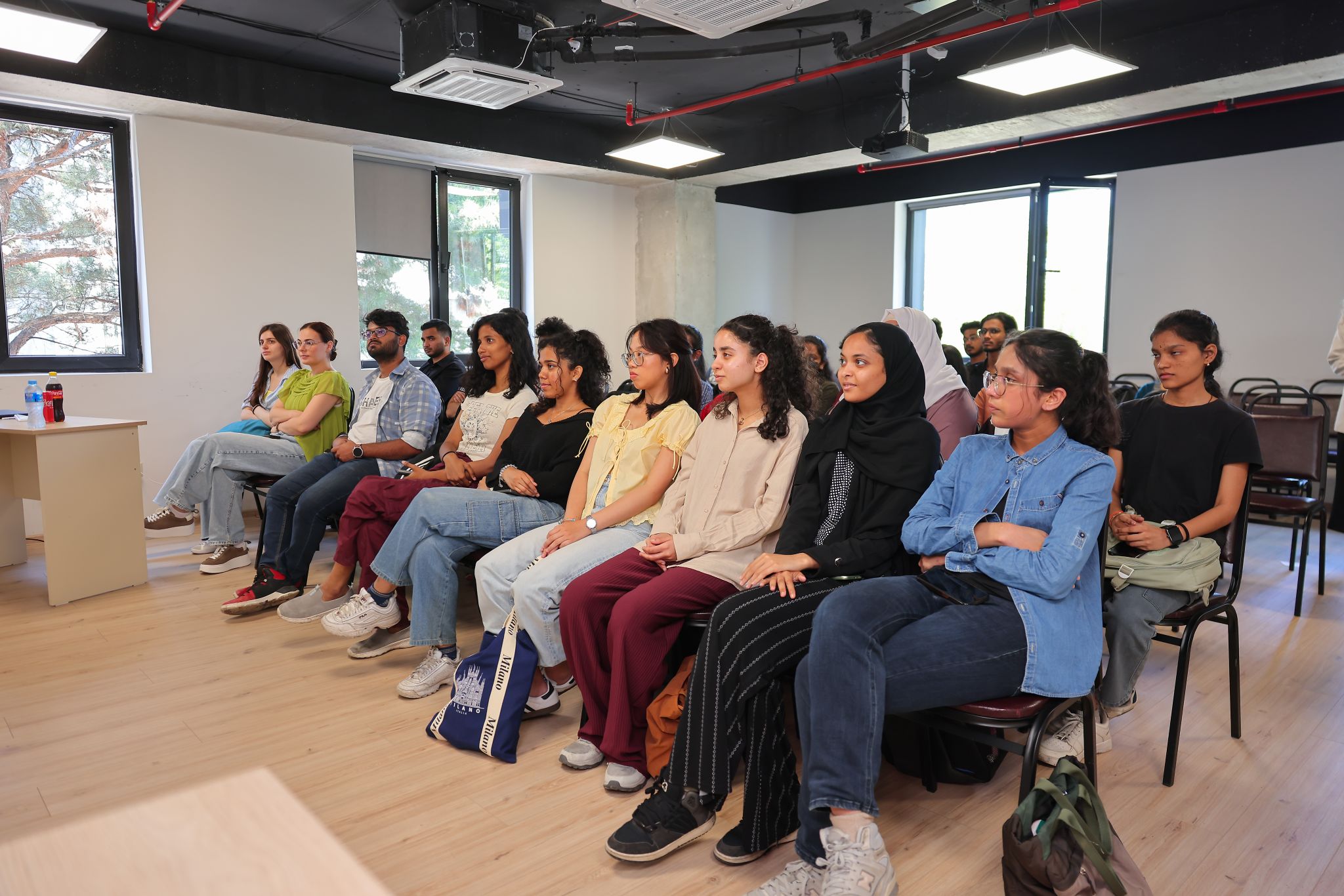 KWIU Hosts Emory University Professors from the USA