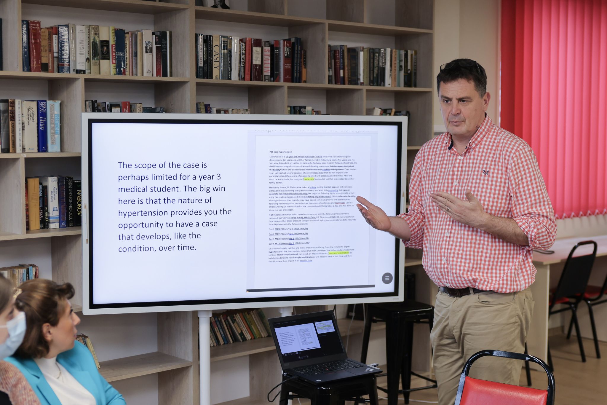 Training for PPS Course Lecturers Conducted by Professors from Keele University